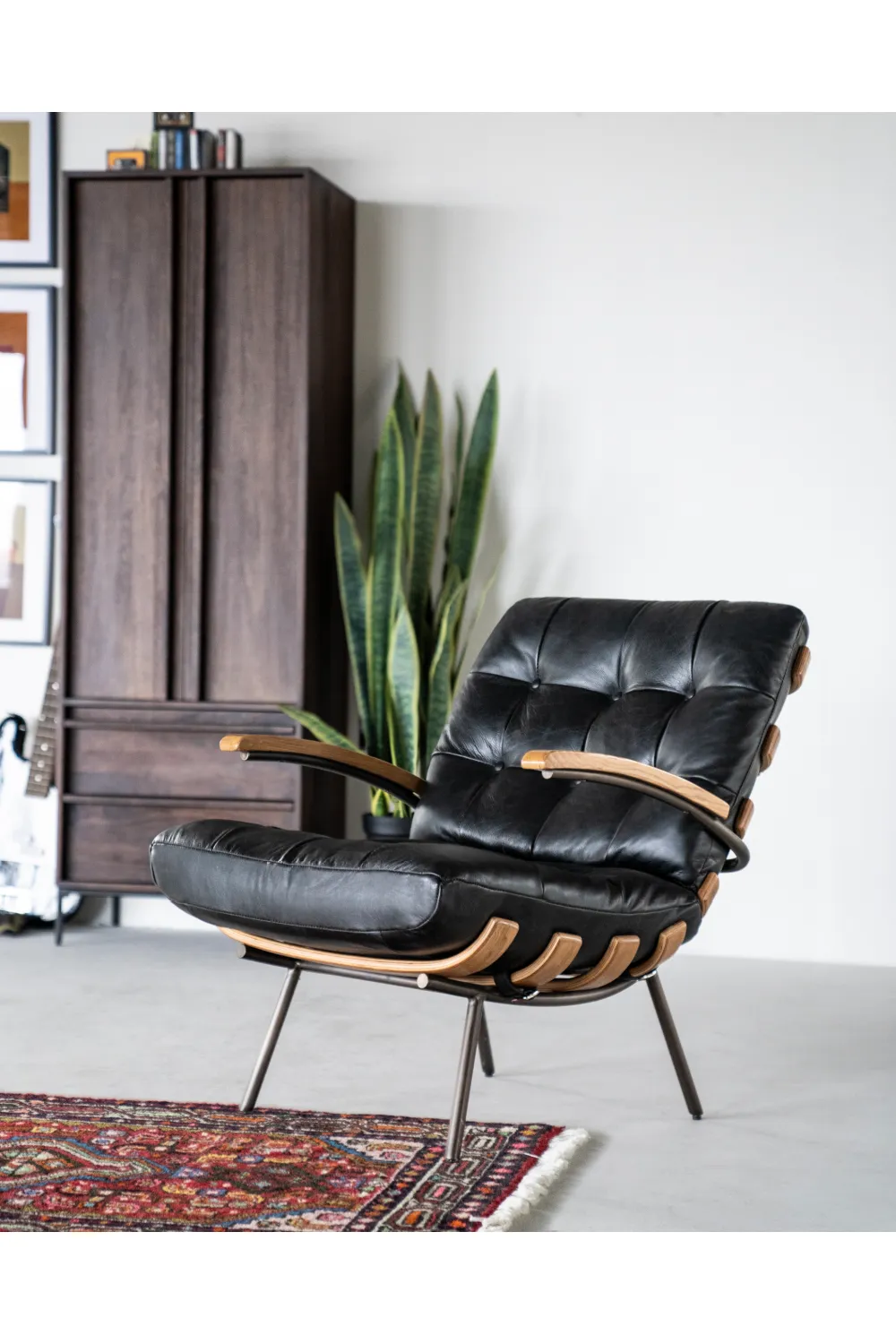 Black Leather Armchair | Eleonora Bastiaan