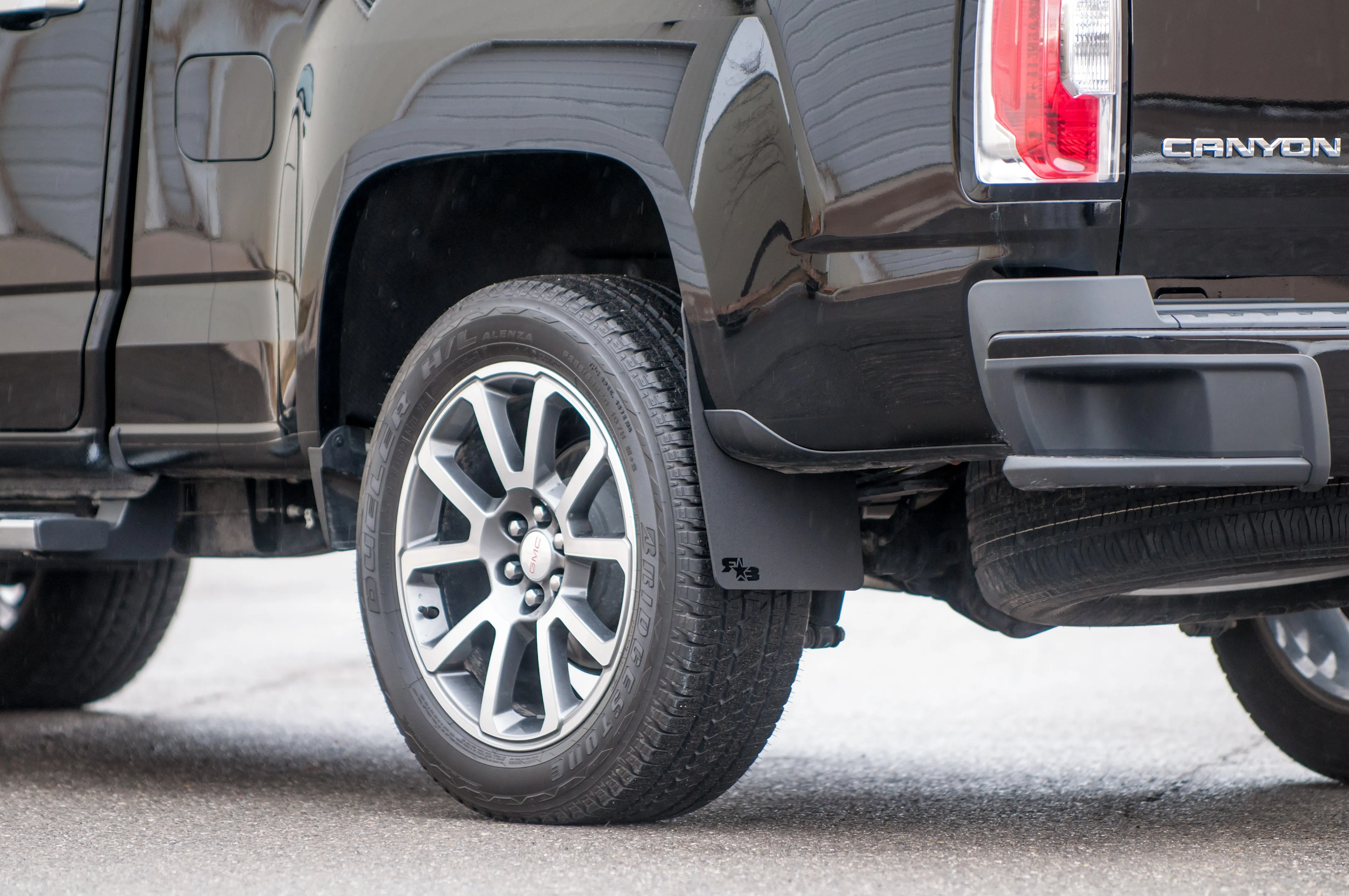 Chevrolet Colorado - GMC Canyon 2015-2022 Mud Flaps
