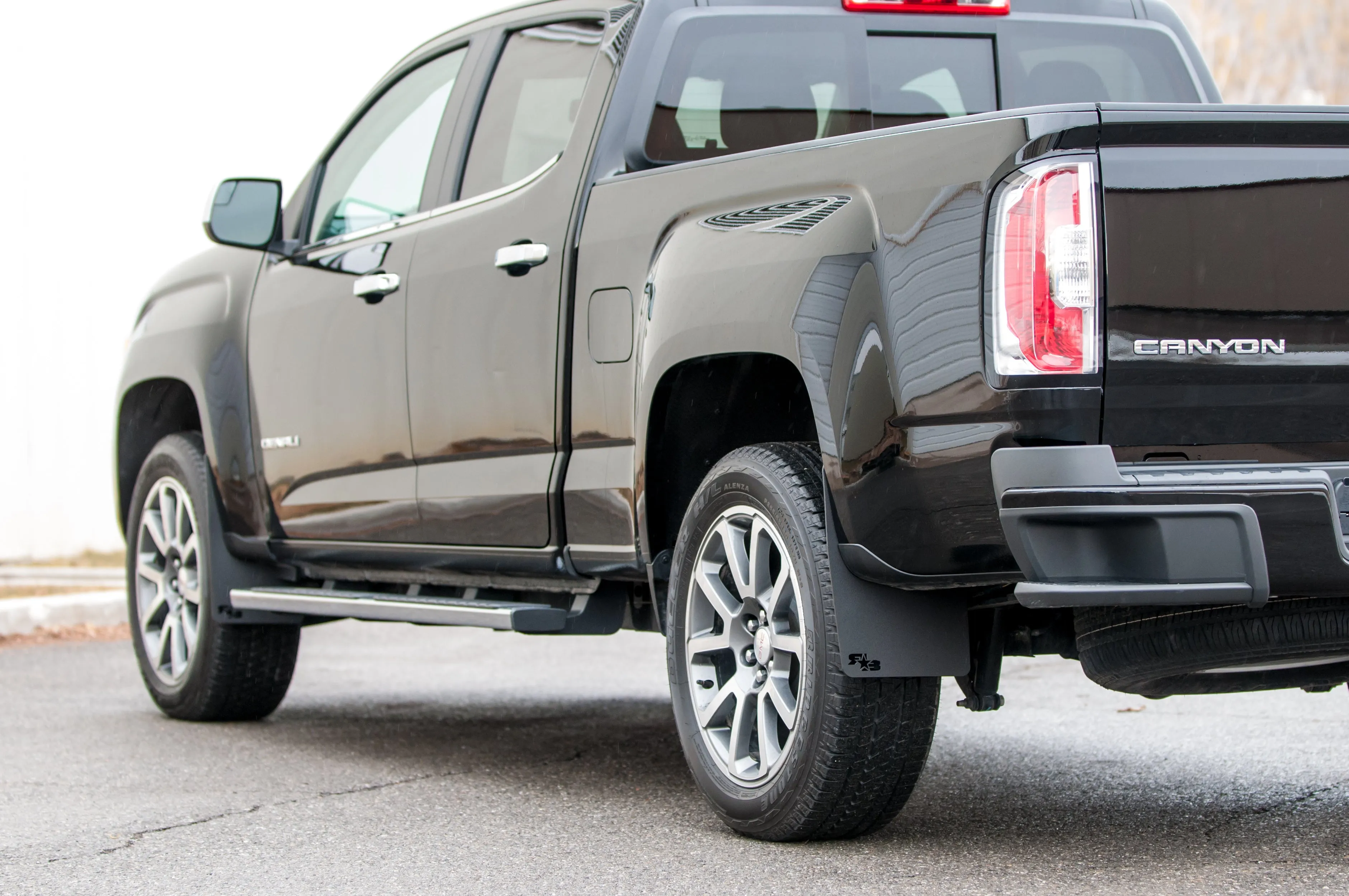 Chevrolet Colorado - GMC Canyon 2015-2022 Mud Flaps