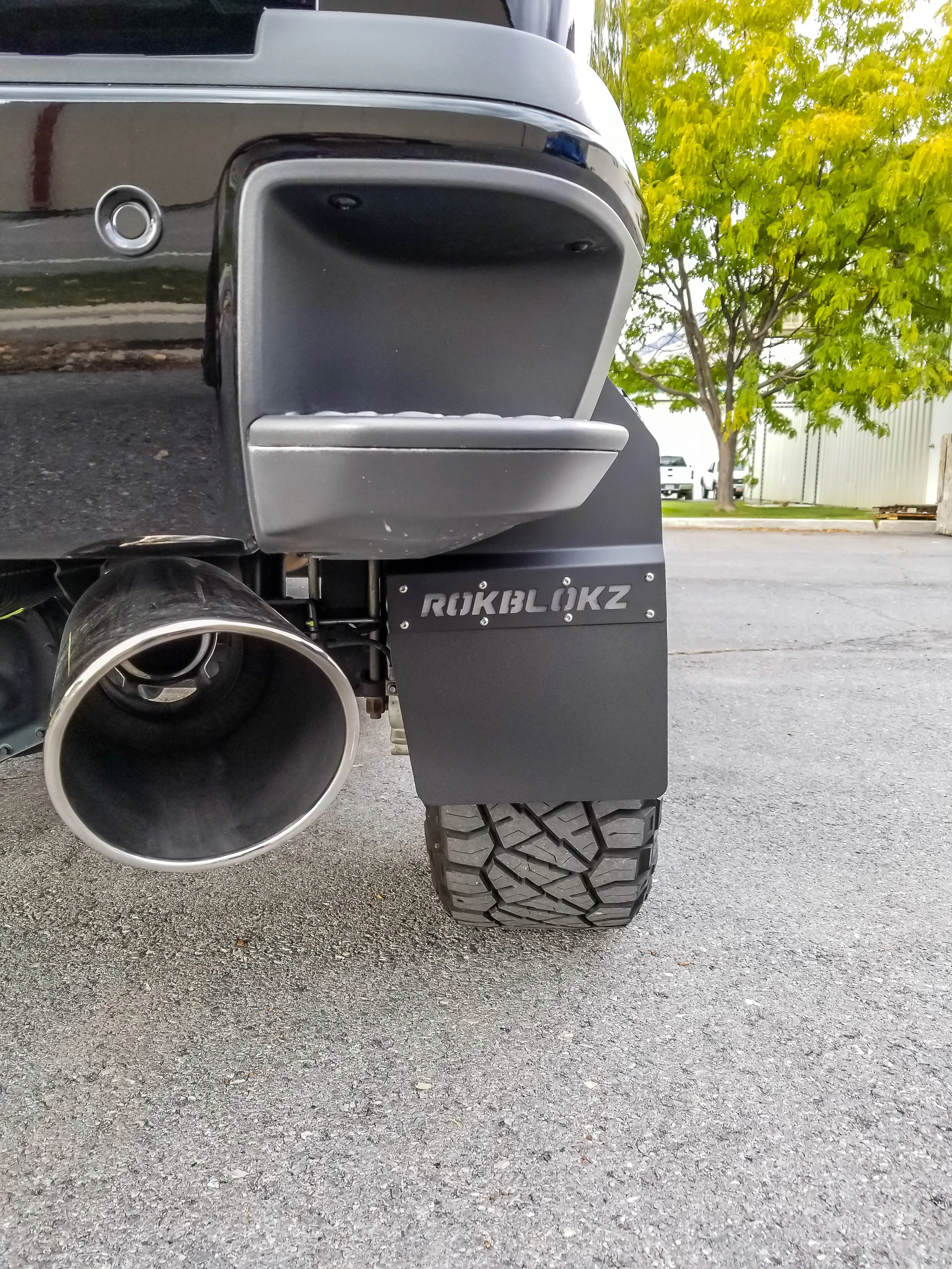 Chevrolet Silverado 1500/2500/3500HD STEP BACK (3rd Gen) 2015-2018 SRW Mud Flaps