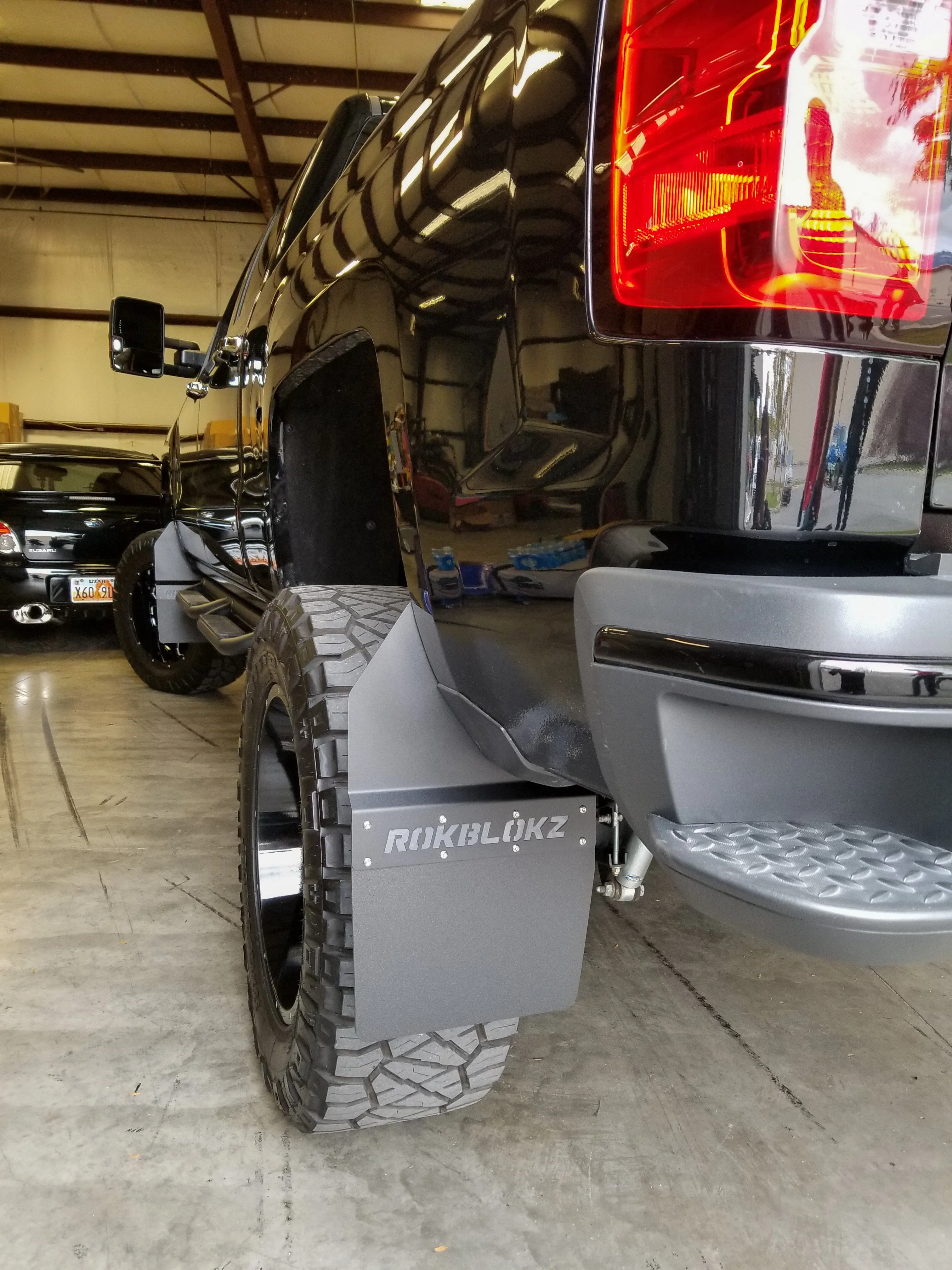Chevrolet Silverado 1500/2500/3500HD STEP BACK (3rd Gen) 2015-2018 SRW Mud Flaps