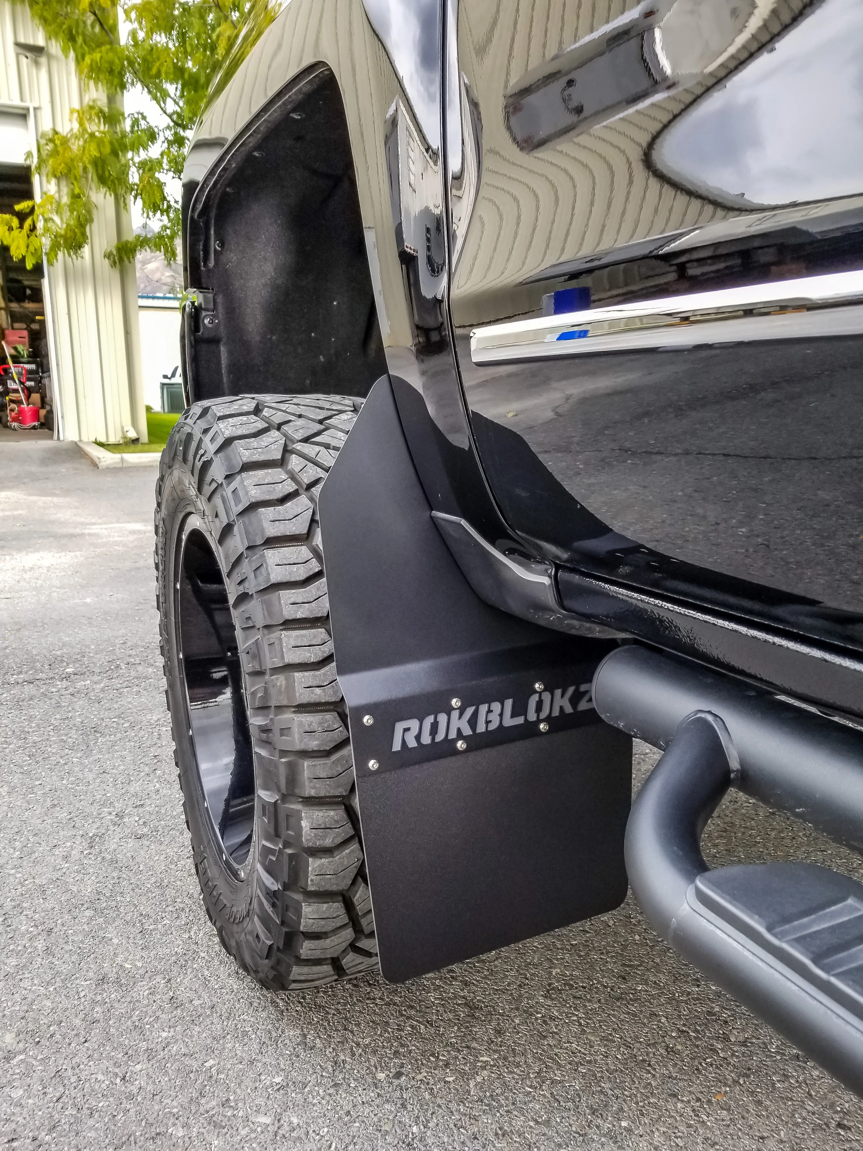 Chevrolet Silverado 1500/2500/3500HD STEP BACK (3rd Gen) 2015-2018 SRW Mud Flaps