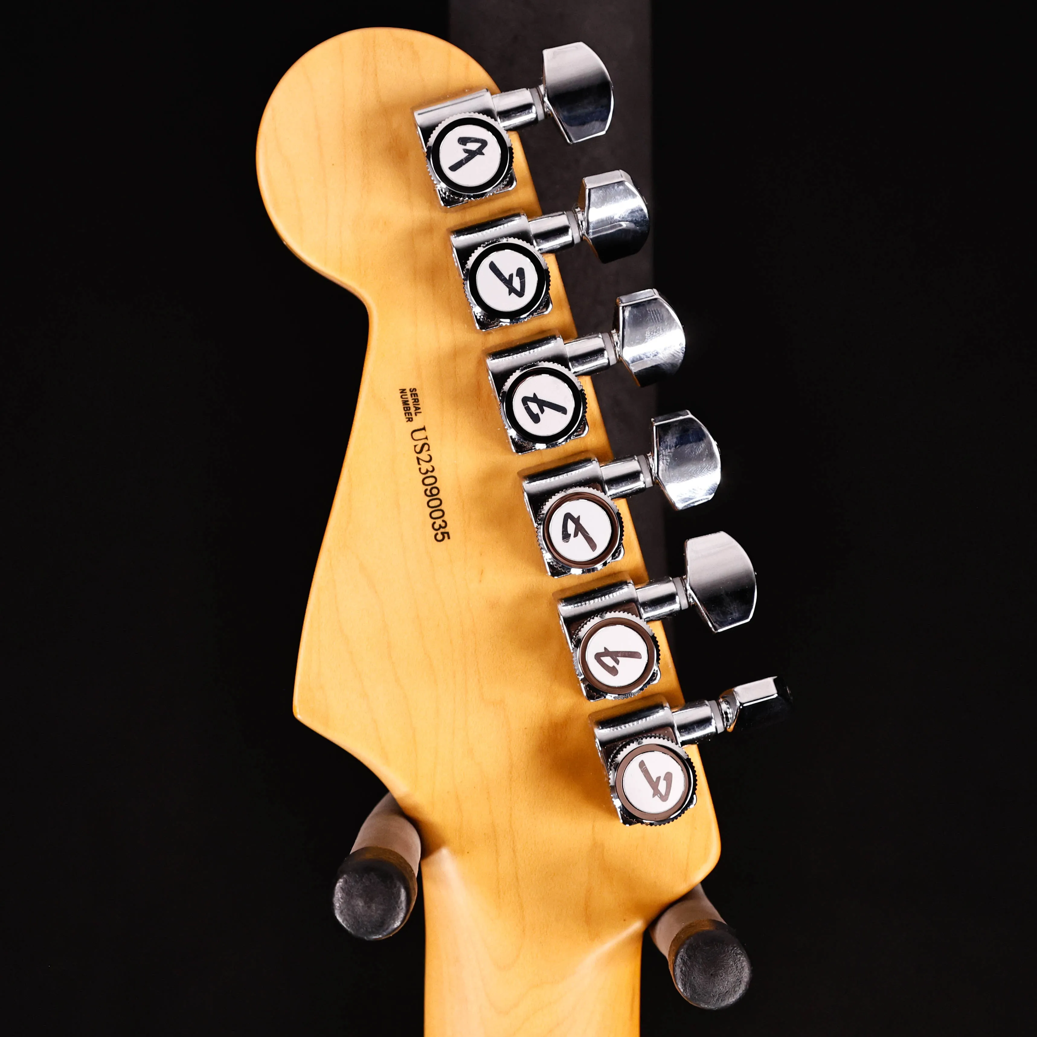 Fender 70th-Anniversary American Professional II Stratocaster, Comet Burst