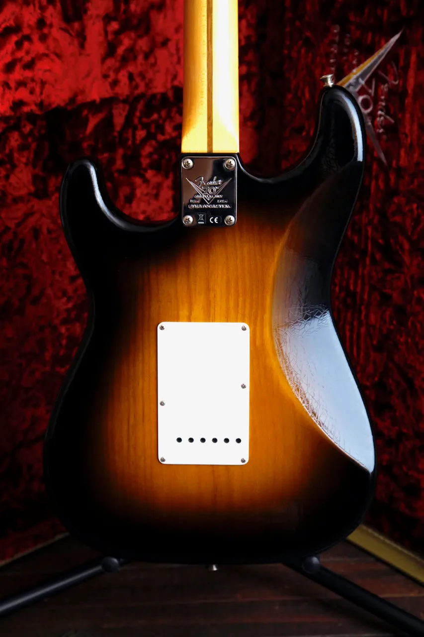 Fender Custom Shop Limited Edition 70th Anniversary 1954 Stratocaster DLX Closet Classic 2-Color Sunburst