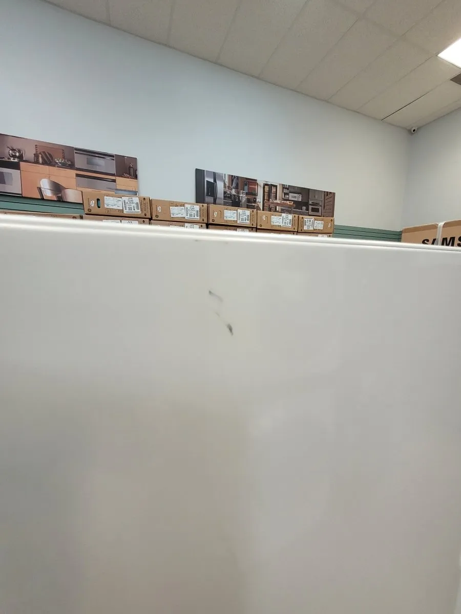 FFTR2045VW - REFRIGERATORS - Frigidaire - Top Freezer - White - Open Box