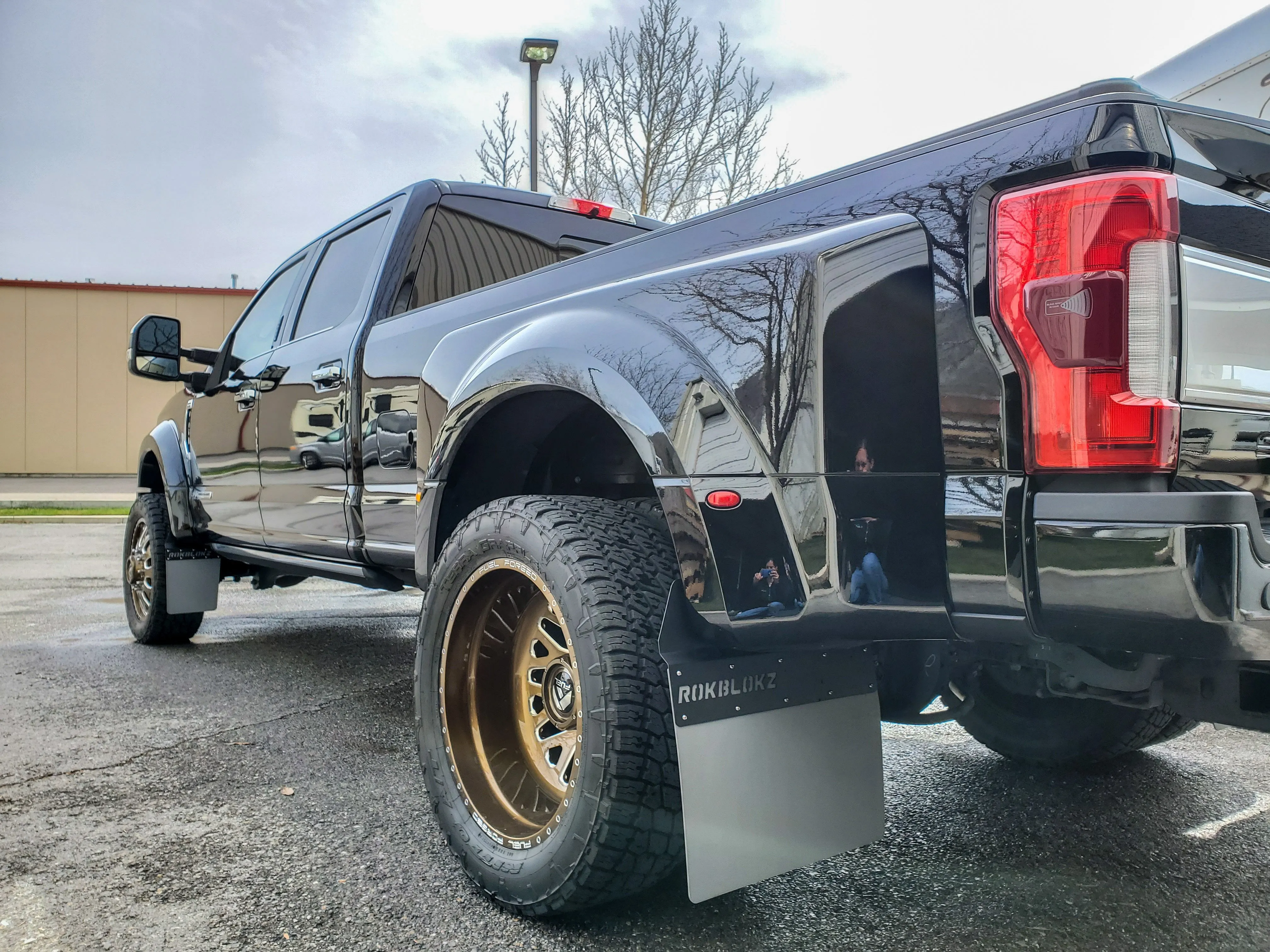 Ford F-450 SUPER DUTY DRW (Dually) 2017  Mud Flaps