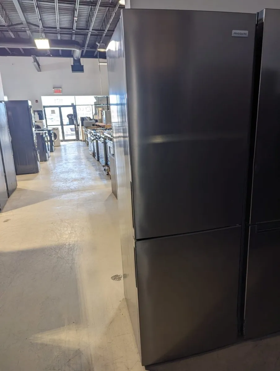 FRBG1224AV - REFRIGERATORS - Frigidaire - Bottom Freezer - Brushed Steel - Open Box