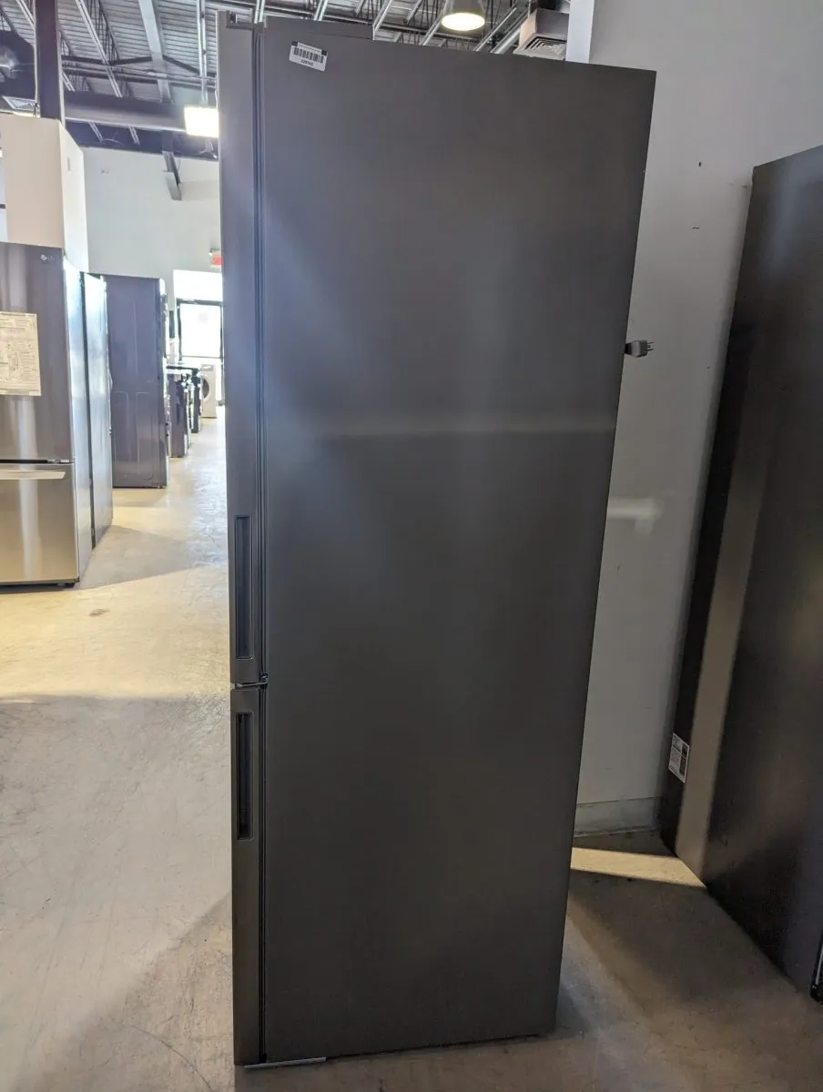 FRBG1224AV - REFRIGERATORS - Frigidaire - Bottom Freezer - Brushed Steel - Open Box