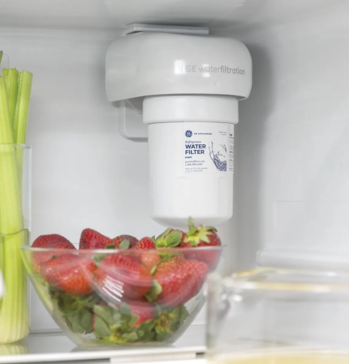 GDE21EYKFS - REFRIGERATORS - GE - Bottom Freezer - Stainless Steel - Open Box