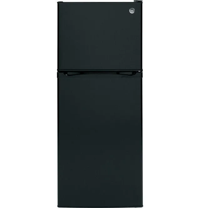 GPE12FGKBB - REFRIGERATORS - GE - Top Freezer - Black - Open Box