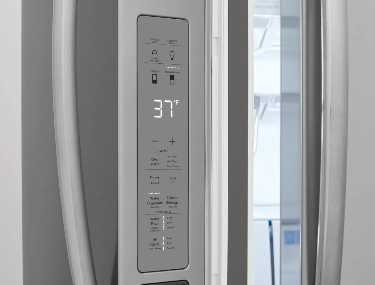 GRMG2272CF - REFRIGERATORS - Frigidaire Gallery - French 4-Door - Stainless Steel - Open Box