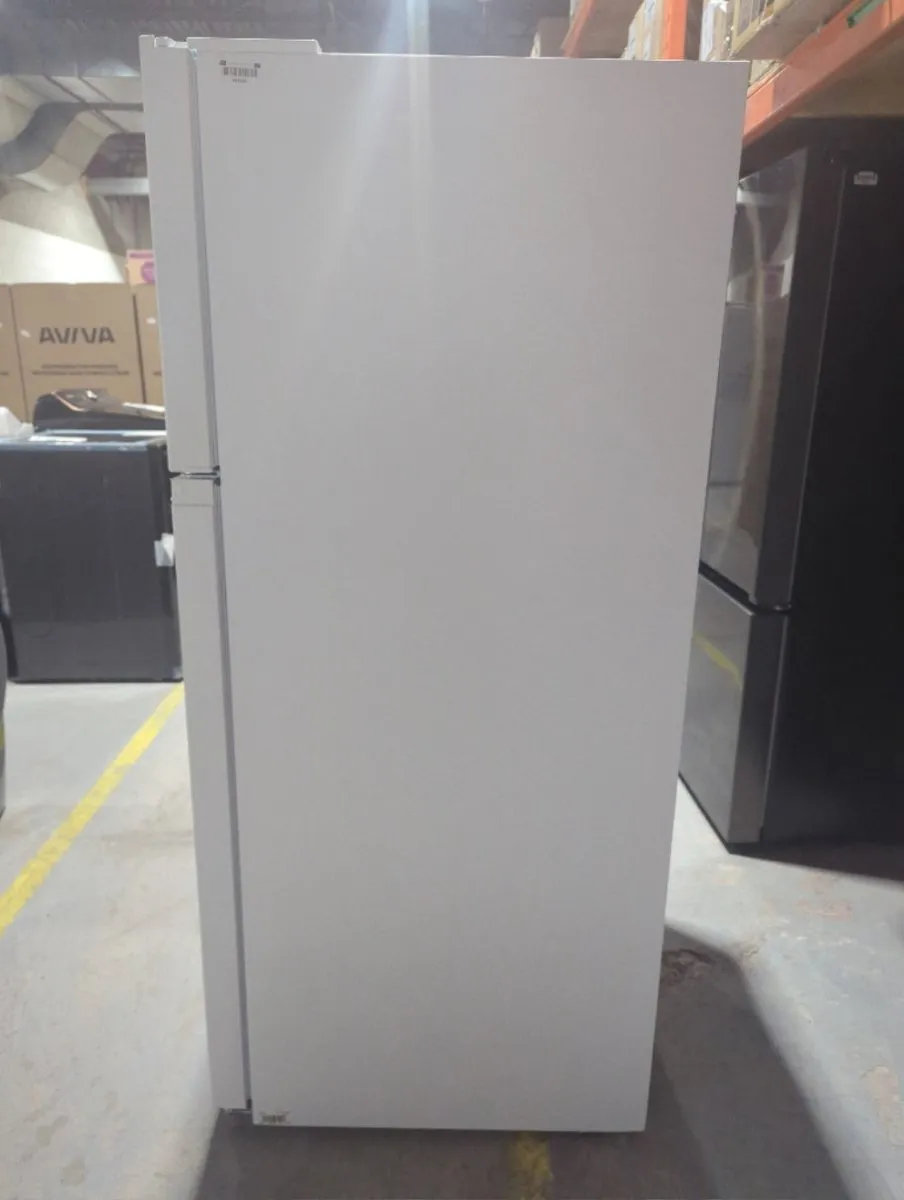 MRT18S2AWW - REFRIGERATORS - Midea - Top Freezer - White - Open Box
