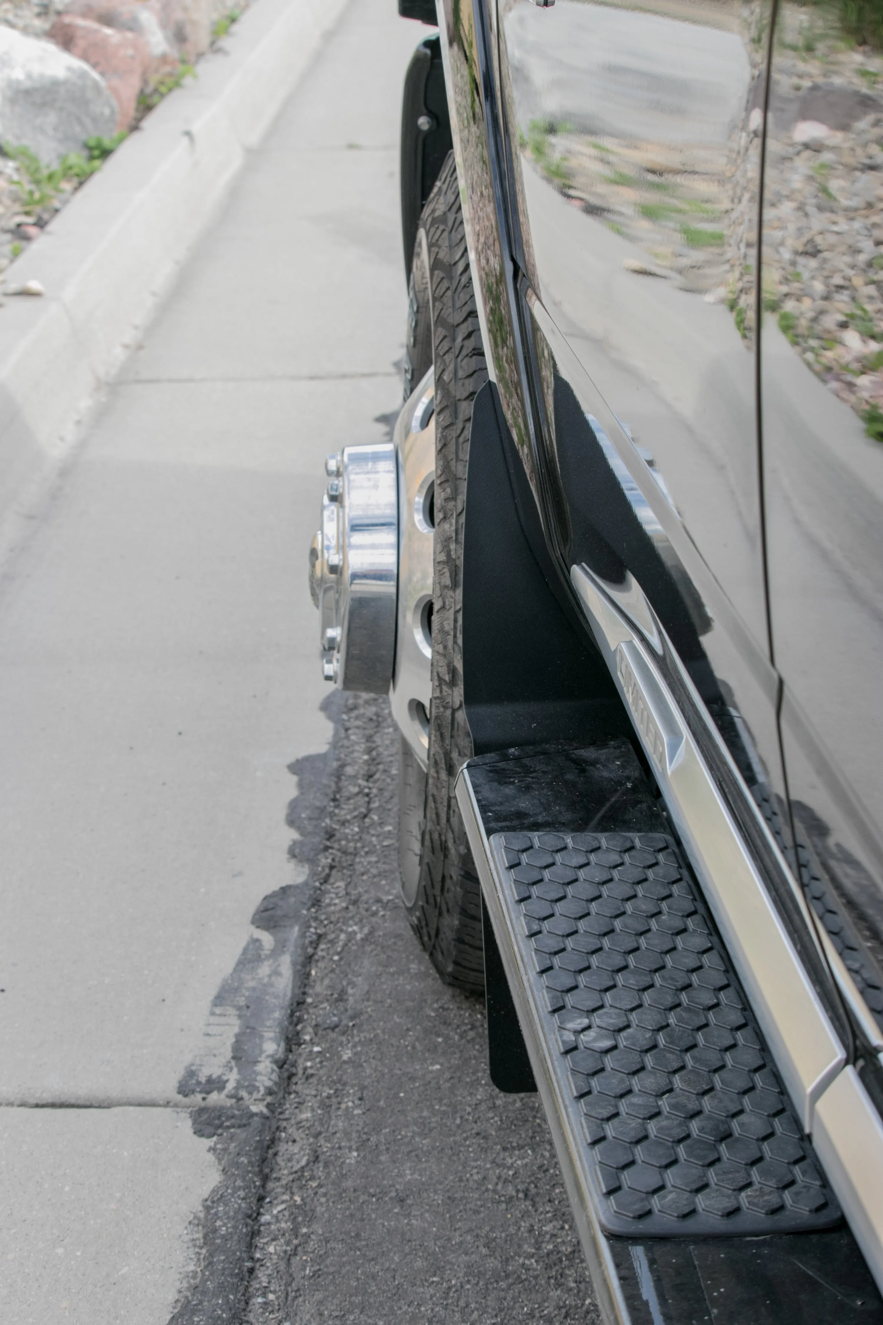 RAM 1500/2500/3500 Step Back 2010-2018 Mud Flaps - FRONT ONLY