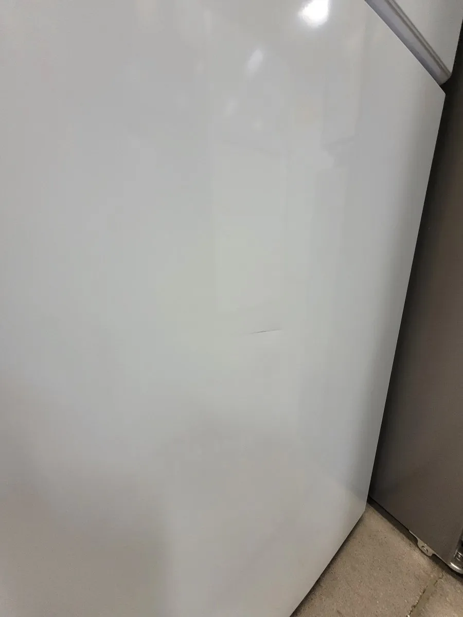 RB17N6DWE - REFRIGERATORS - Hisense - Bottom Freezer - White - Open Box