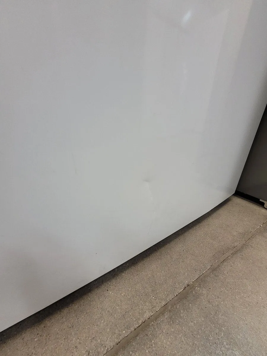 RB17N6DWE - REFRIGERATORS - Hisense - Bottom Freezer - White - Open Box