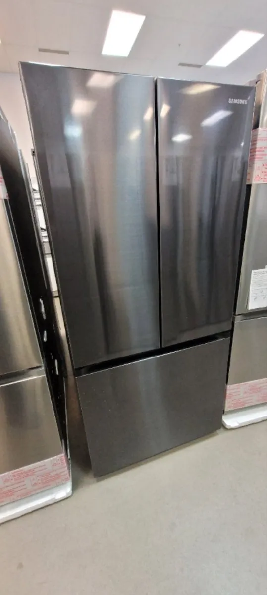 RF25C5551SG - REFRIGERATORS - Samsung - French 3-Door - Black Stainless - Open Box