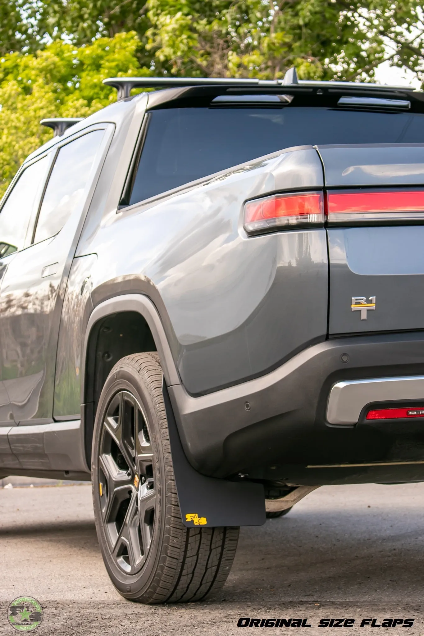 Rivian R1T 2022  Mud Flaps