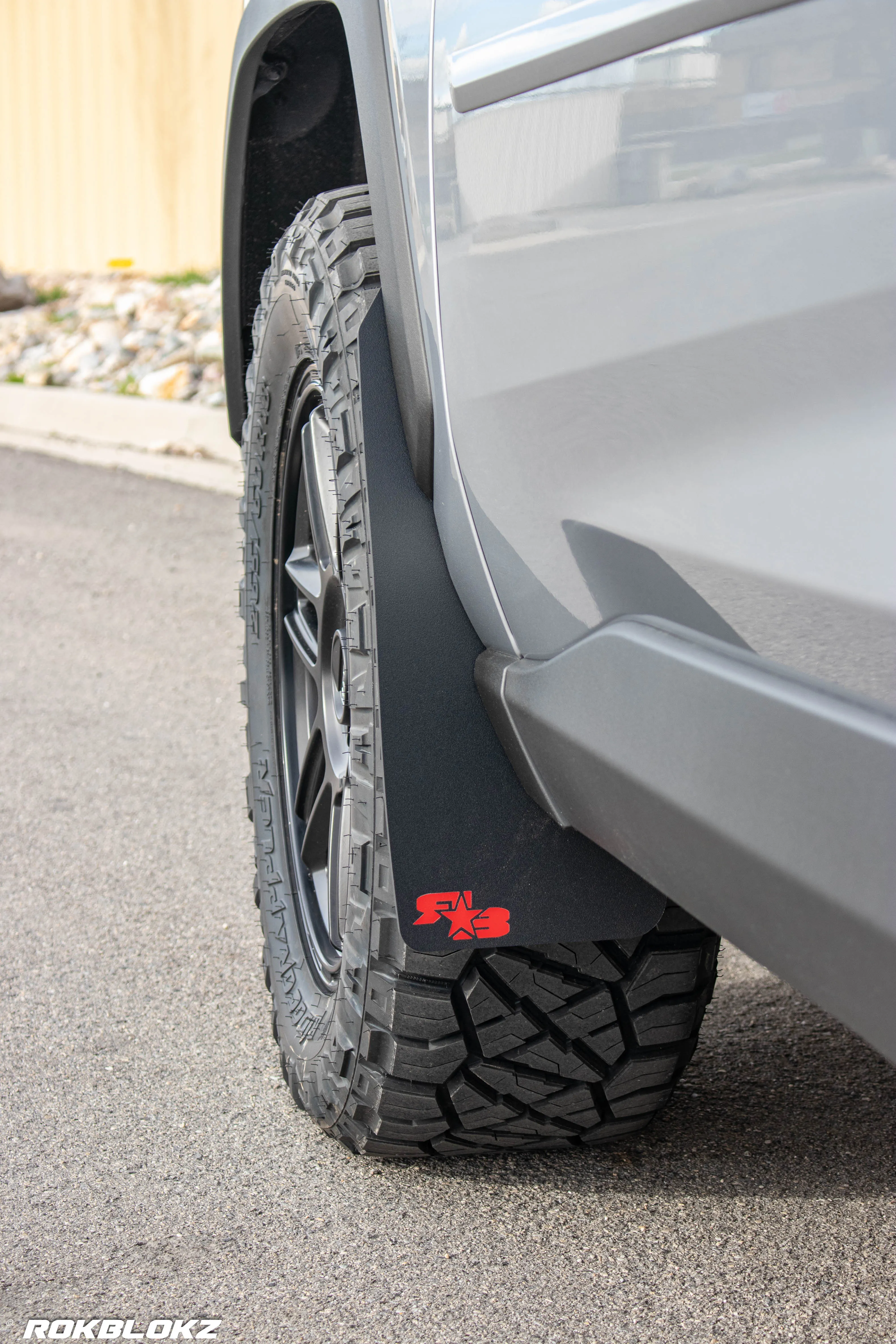 Toyota RAV4 (5th Gen) LE, XLE, LIMITED, Hybrid 2019  Mud Flaps