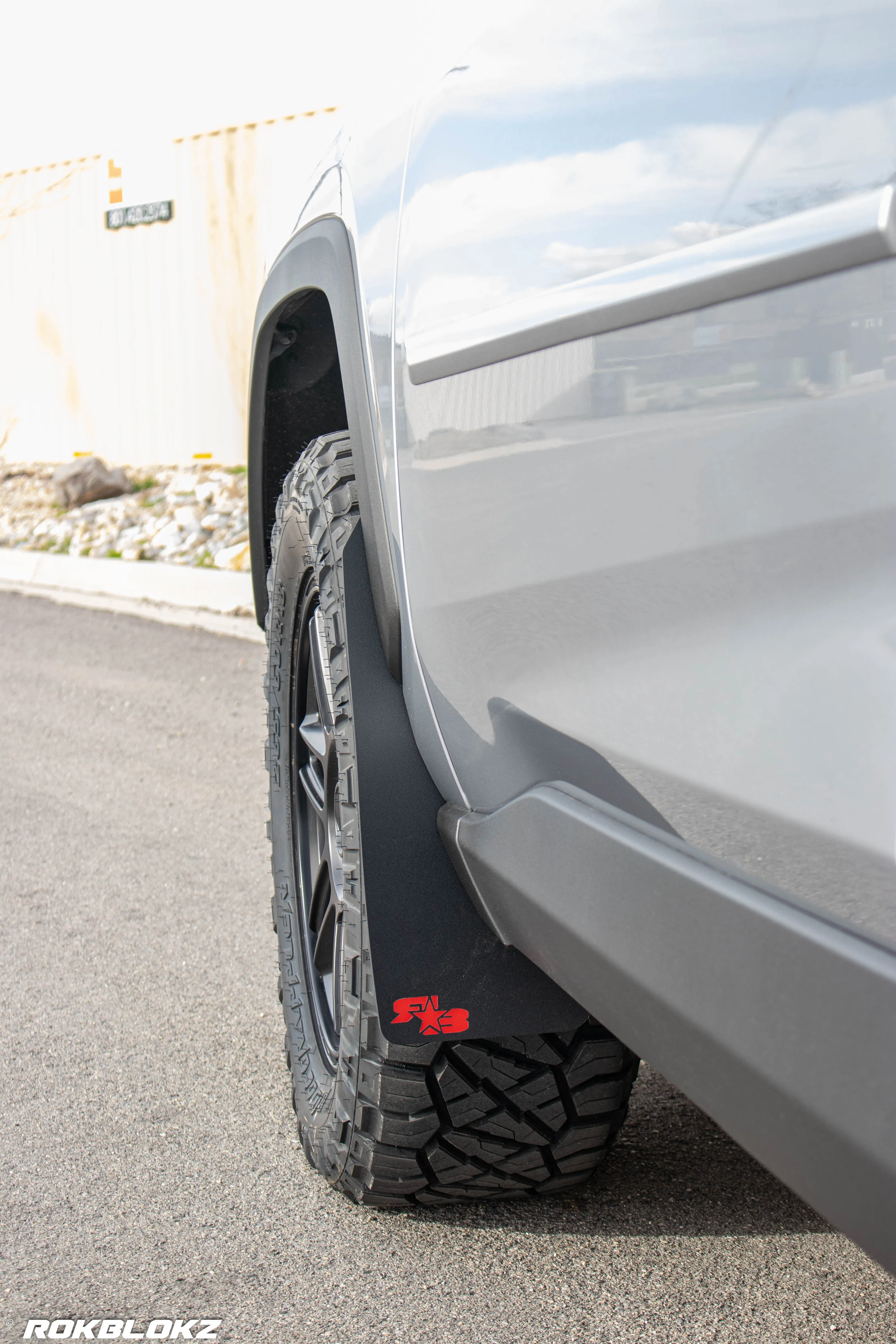 Toyota RAV4 (5th Gen) LE, XLE, LIMITED, Hybrid 2019  Mud Flaps