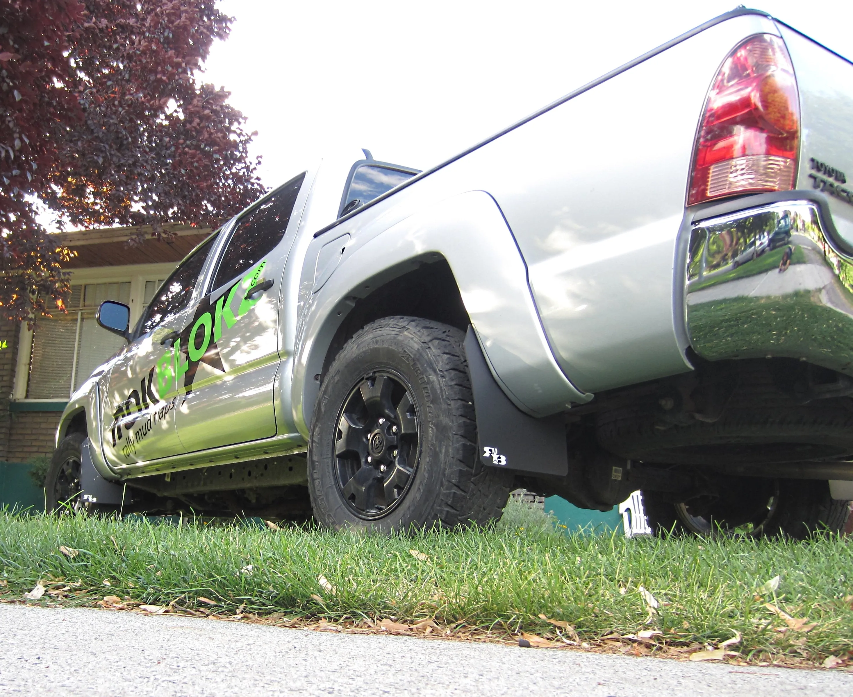 Toyota Tacoma (2nd Gen) 2005-2015 Mud Flaps for Over-Sized Tires